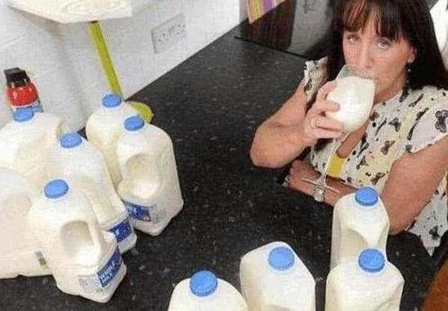 成人围兜吃饭女生视频