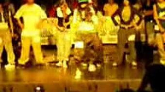 成人街舞女生成品视频,成人街舞女生的激情演绎