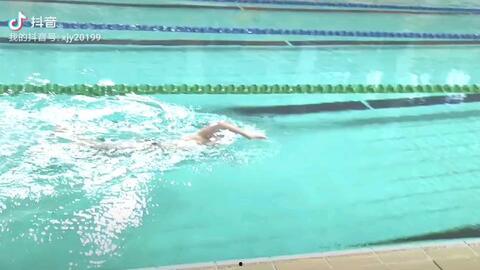 蛙泳比赛视频成人教学,成人蛙泳入门技巧解析