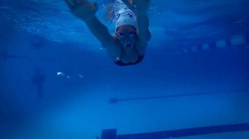 蛙泳比赛视频成人教学,成人蛙泳入门技巧解析