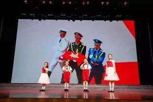 成人情景集体朗诵视频,成人情景视频中的情感共鸣与艺术呈现