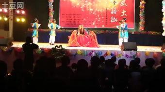 成人舞简单新疆舞蹈视频,成人舞简单教程视频赏析